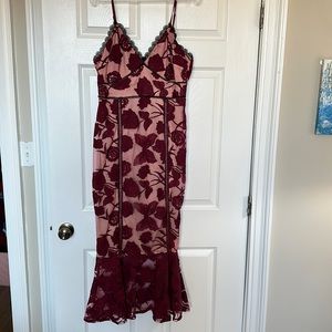 Lulus burgundy trumpet dress with lace. Worn once. Size L